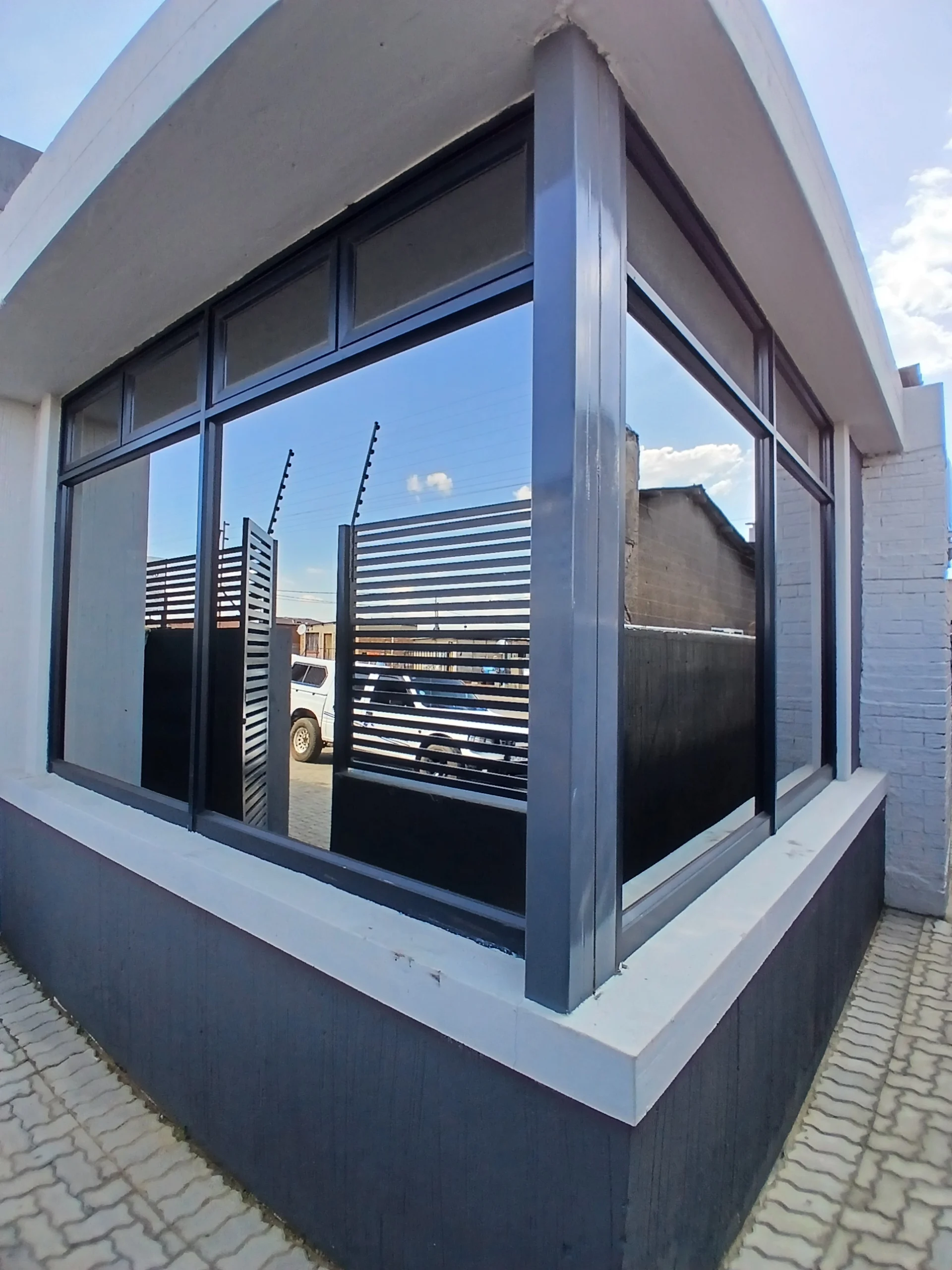 gallery grid image
